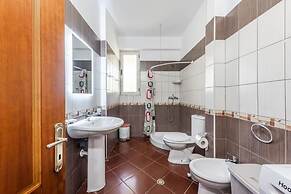 Harbor Hideaway Apartment