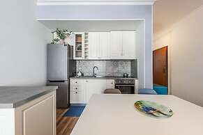 Aqua Vista Apartment