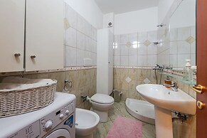 Aqua Vista Apartment