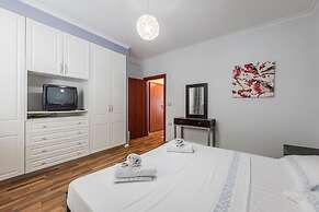 Aqua Vista Apartment