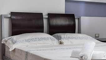 Aqua Vista Apartment