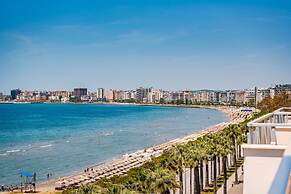 Naos Beach Apartment