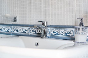 The Old-clock Apartment