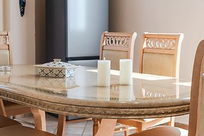 The Old-clock Apartment