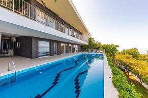 Sunset The Twin Villa