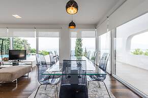 Exclusive Lake Villa