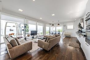 Exclusive Lake Villa