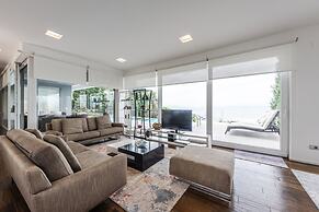 Exclusive Lake Villa