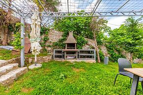 Exclusive Lake Villa