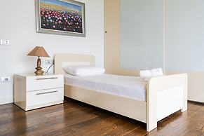 Exclusive Lake Villa