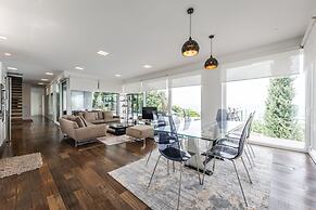 Exclusive Lake Villa