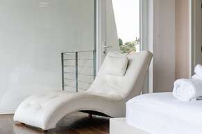 Exclusive Lake Villa