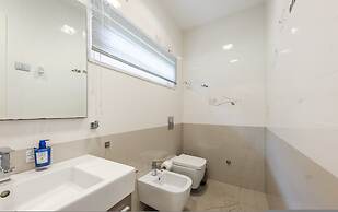 Exclusive Lake Villa