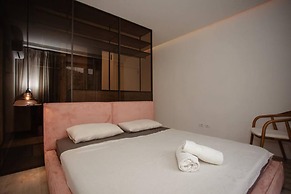 The Luxury Garden Apartment