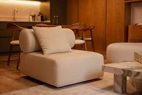 The Luxury Garden Apartment