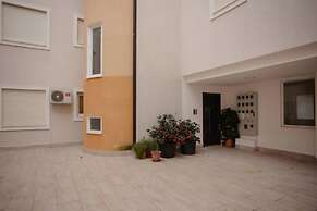 The Luxury Garden Apartment