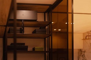 The Luxury Garden Apartment