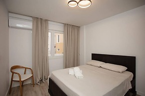 The Luxury Garden Apartment