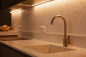 The Luxury Garden Apartment