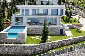 The Luxury Villa in Shkod r