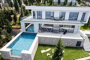 The Luxury Villa in Shkod r