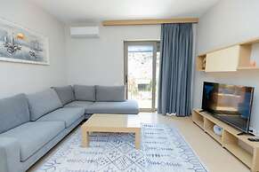 The Coastal Apartment