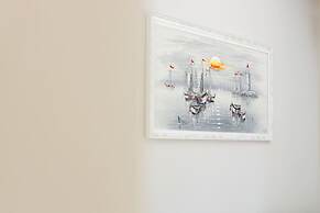 The Coastal Apartment