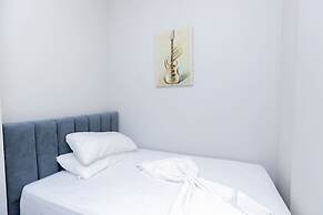 The Coastal Apartment