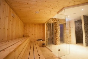 The Coastal Apartment