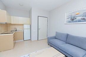 The Coastal Apartment