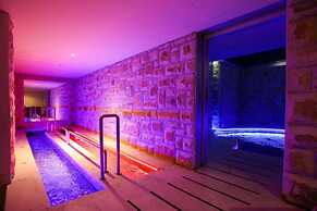 The Coastal Apartment