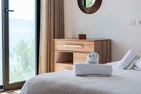 Exclusive Seafront Apartments Apartment 2