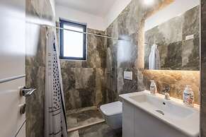 Exclusive Seafront Apartments Apartment 2