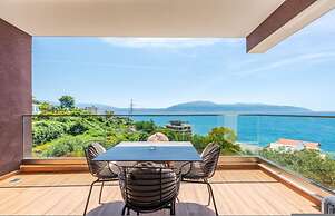 Exclusive Seafront Apartments Apartment 2