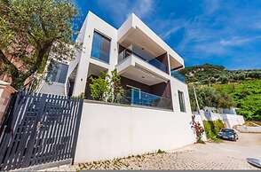 Exclusive Seafront Apartments Apartment 2