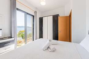 Exclusive Seafront Apartments Apartment 3