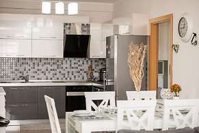 The Downtown Apartment