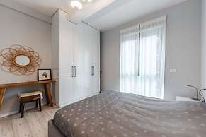 The Funky Apartment Free Parking