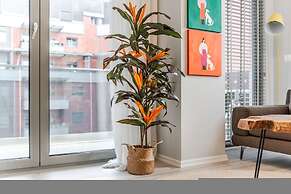 The Funky Apartment Free Parking