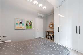 The Funky Apartment Free Parking