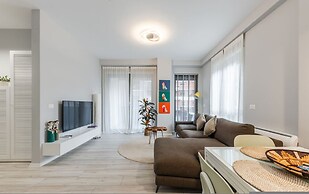 The Funky Apartment Free Parking