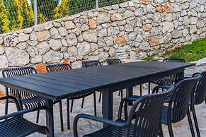 Villa Serenity Luxury Lakeside Manor