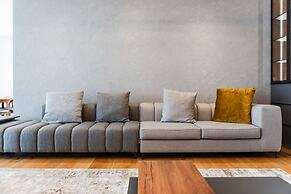 Villa Serenity Luxury Lakeside Manor