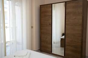 Central Seaview Apartment