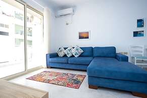 Central Seaview Apartment