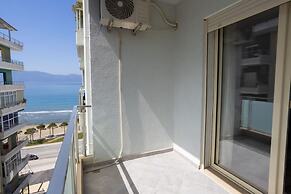 Central Seaview Apartment
