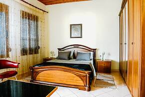 City Grove Blooms and Beds