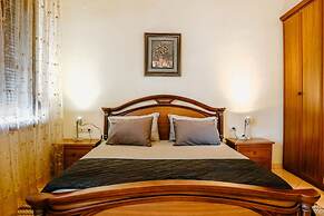 City Grove Blooms and Beds