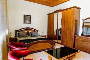 City Grove Blooms and Beds