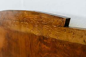 City Grove Blooms and Beds